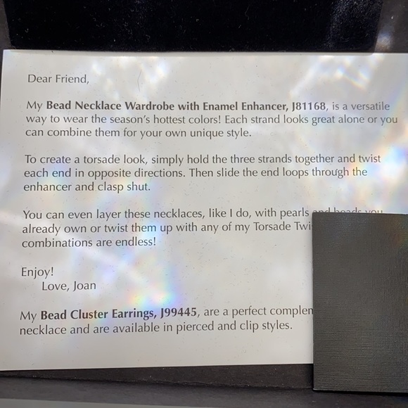 Joan River’s bead necklace and bracelet set in coral, gold and clear. Sz 22” - Picture 6 of 9